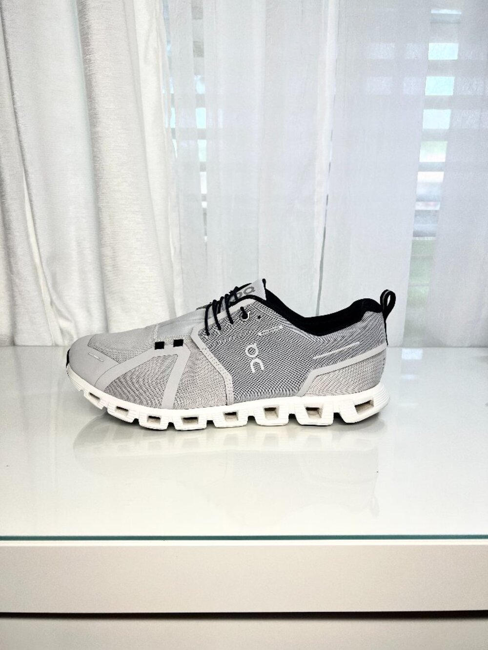 On Cloud Running 5 Waterproof - Men's 11.5 - Glacier/White